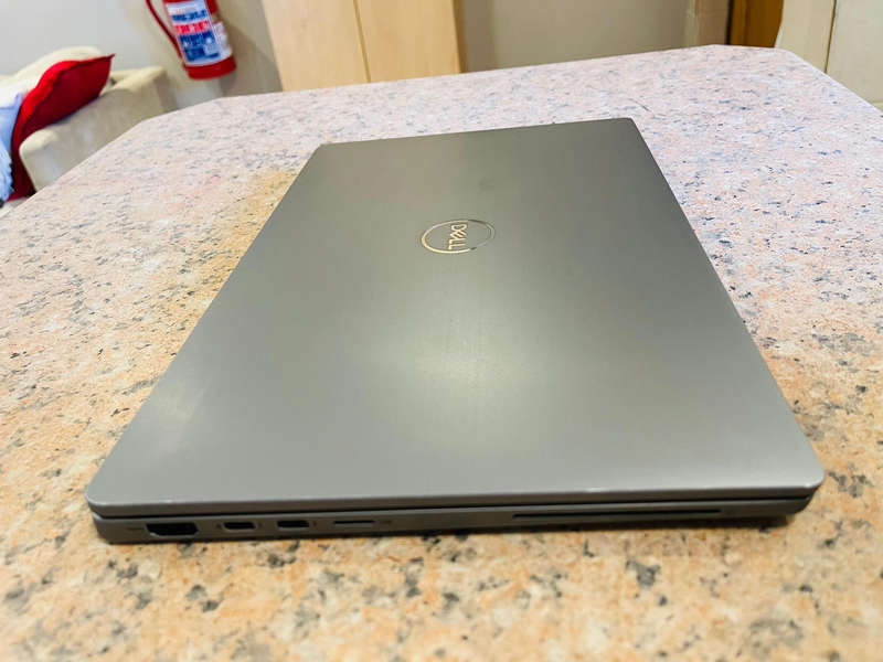 Dell Latitude 7410 14-inch QuadCore i7 10th Gen 16GB RAM 256GB SSD Windows 11 Pro Office 2021