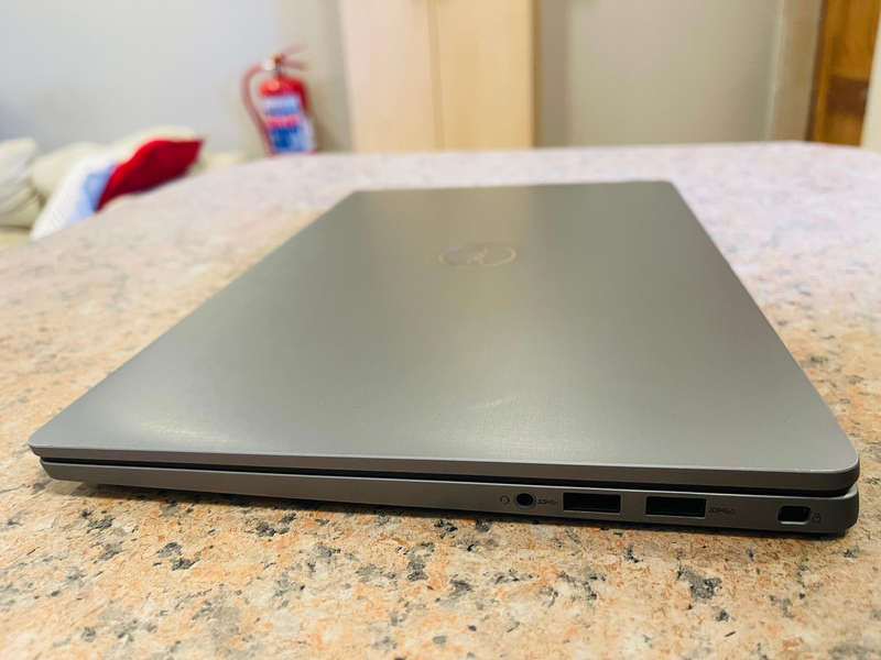 Dell Latitude 7410 14-inch QuadCore i7 10th Gen 16GB RAM 256GB SSD Windows 11 Pro Office 2021