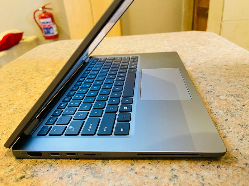 Dell Latitude 7410 14-inch QuadCore i7 10th Gen 16GB RAM 256GB SSD Windows 11 Pro Office 2021