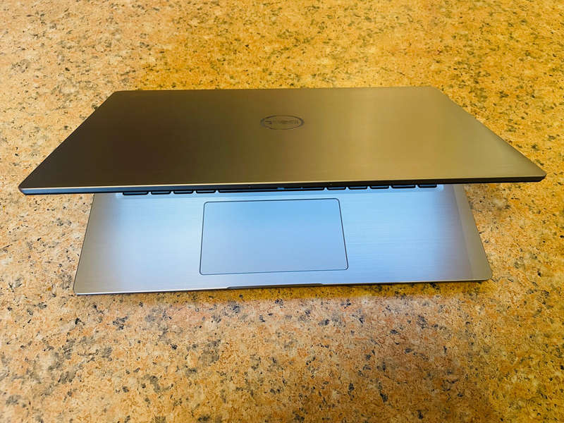 Dell Latitude 7410 14-inch QuadCore i7 10th Gen 16GB RAM 256GB SSD Windows 11 Pro Office 2021