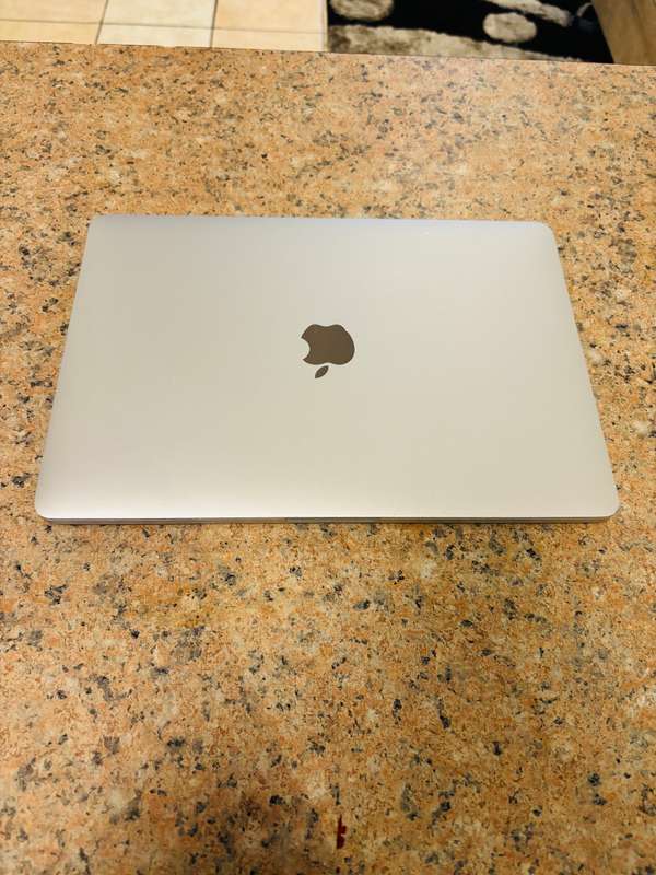 Macbook Pro 2018 13-inch Display - Intel Core i7 - 16GB RAM - 512GB SSD - Touchbar & TouchID MacOS
