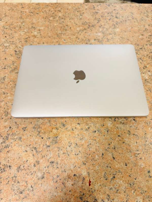 Macbook Pro 2017 13-inch Display - Intel Core i5 - 8GB RAM - 128GB SSD - Non-Touchbar MacOS