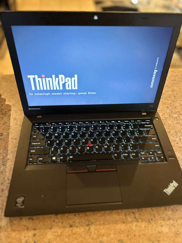 Lenovo Thinkpad T450 - Intel Core i5 - 16GB RAM - 512GB SSD Windows 11 Office 2021