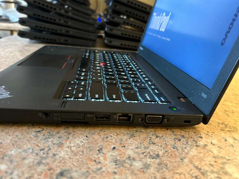 Lenovo Thinkpad T450 - Intel Core i5 - 16GB RAM - 512GB SSD Windows 11 Office 2021