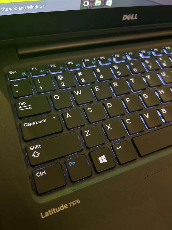 Dell 7370 Ultrabook Laptop - QHD 3K Touch Screen - Intel Core M7 - 16GB RAM - 128GB SSD Win 11