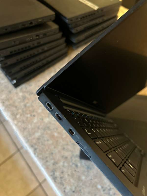 Dell 7370 Ultrabook Laptop - Intel Core M5 - 8GB RAM - 256GB SSD Windows 11 Pro Office 2021