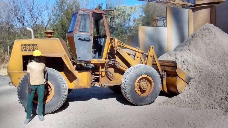1/24 scale CASE W18 front end loader