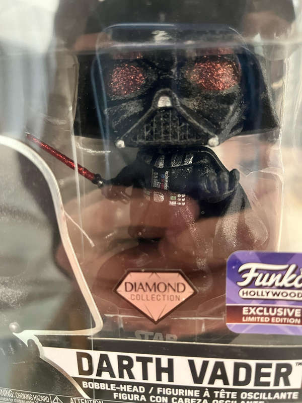 Hollywood Exclusive Diamond Collection Darth Vader Star Wars Funko Pop