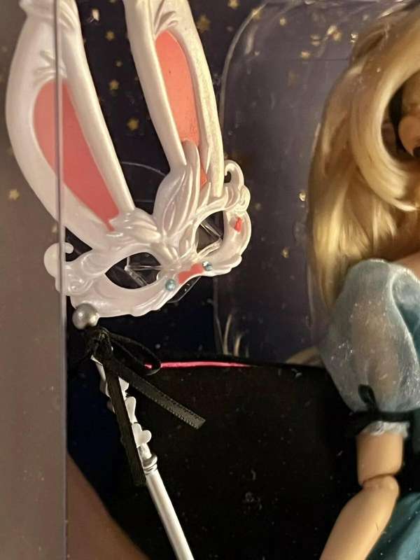 Disney Limited Edition D23 Alice In Wonderland Midnight Masquerade Designer Doll