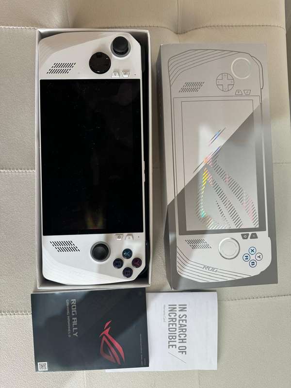 ASUS ROG Ally Z1 Extreme - Handheld