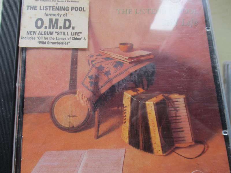 listening pool