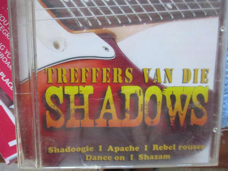 treffers van die shadows cover version