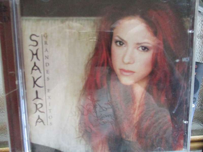 shakira cd and vcd