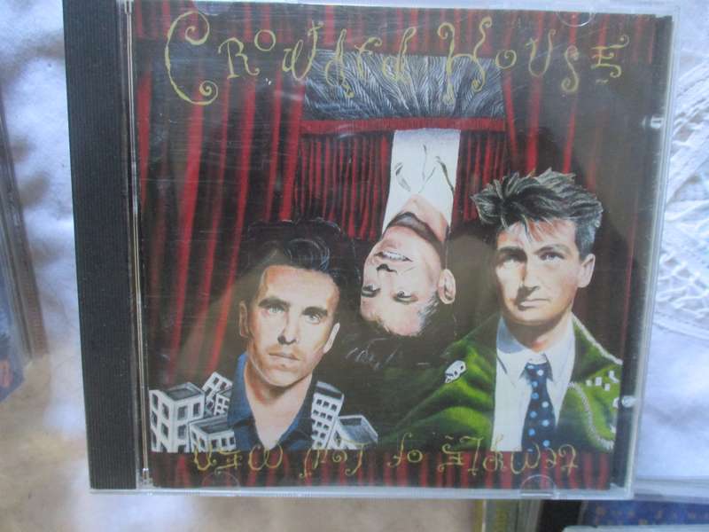 crowded house
