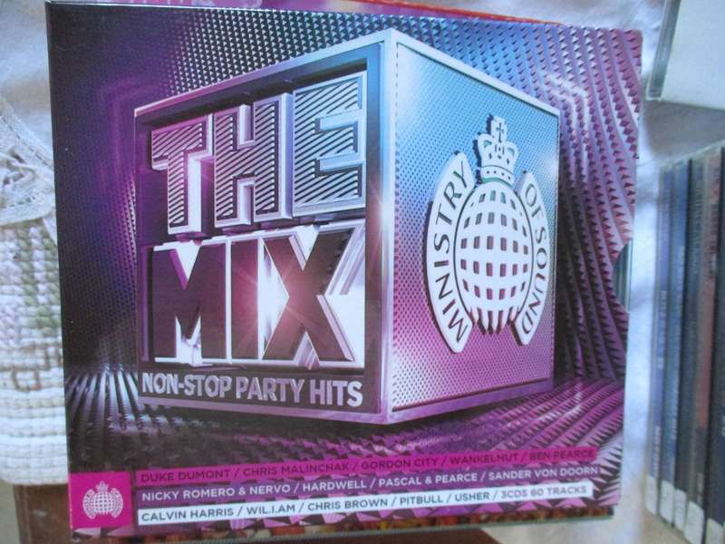 ministry of sound the mix  triple cd