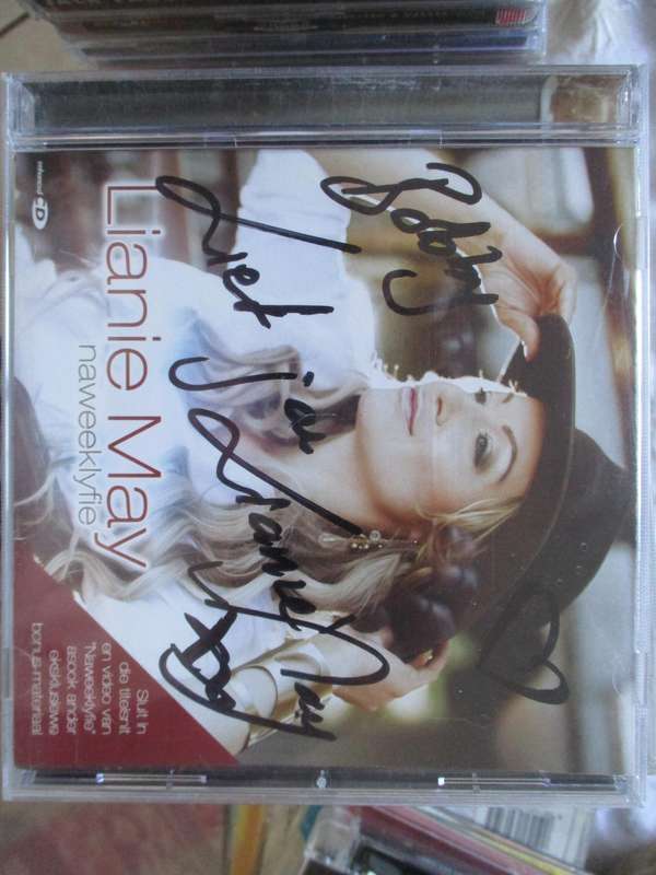 lianie may autographed