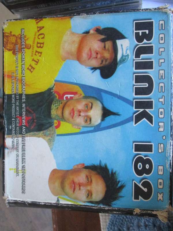 blink 182 triple cd with inserts