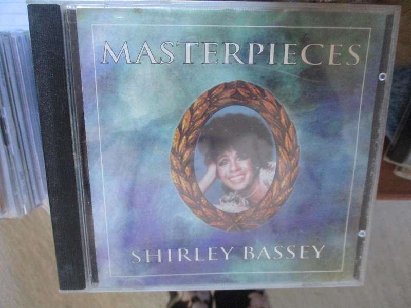 shirley bassey