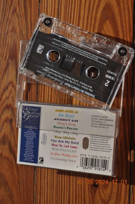Touching The Father's Heart - Everlasting Grace (Cassette)