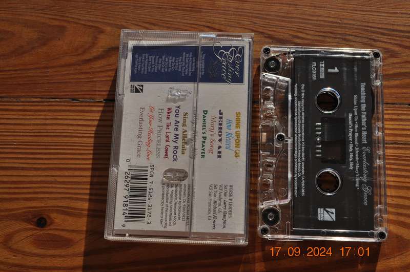 Touching The Father's Heart - Everlasting Grace (Cassette)
