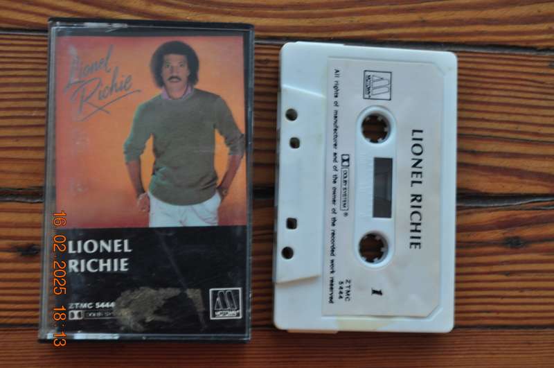 Lionel Richie - Lionel Richie (Cassette)