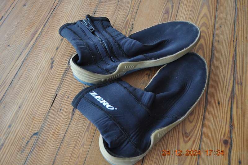 Zero Scuba Booties (size 12)
