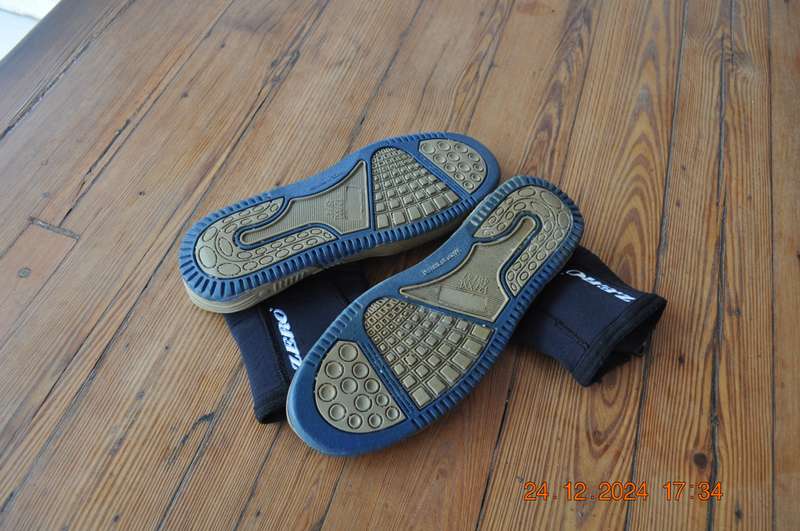 Zero Scuba Booties (size 12)
