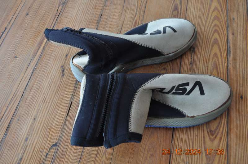 Tusa Scuba Booties (size 11)