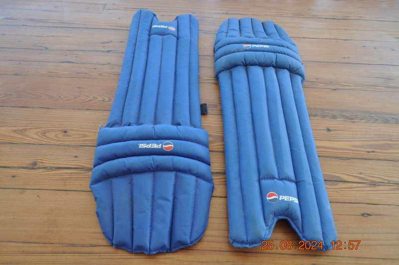 Pepsi Cricket Pads Size Medium