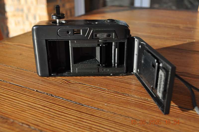 Premier PC-480 35mm Film Camera