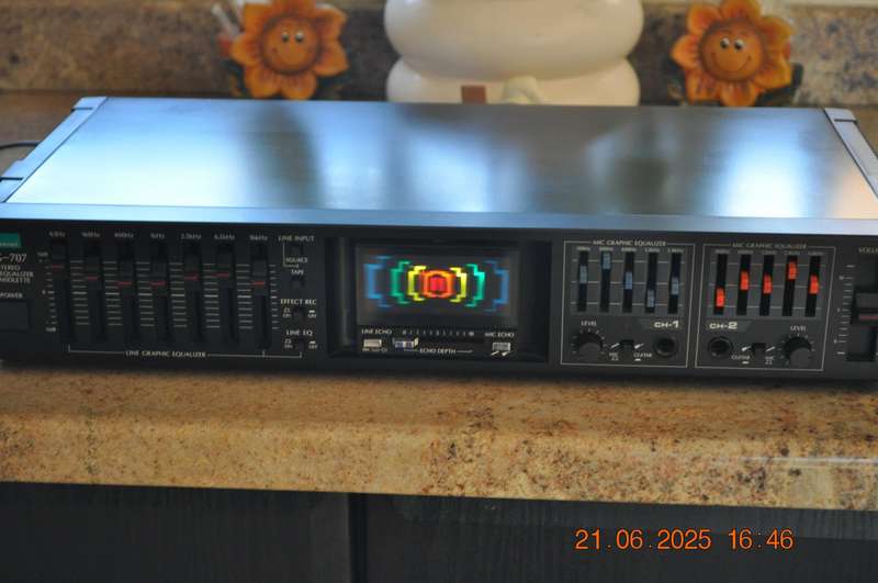 Vintage 1980s Sansui RG-707 Graphic Equalizer R2500