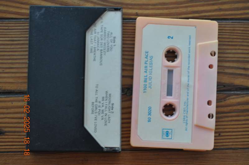 Julio Iglesias - 1100 Bel Air Place (Cassette)