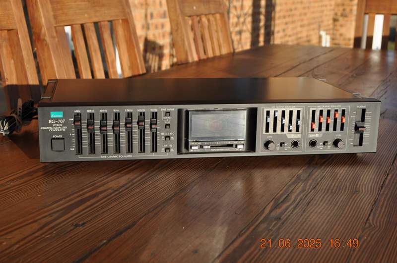 Vintage 1980s Sansui RG-707 Graphic Equalizer R2500