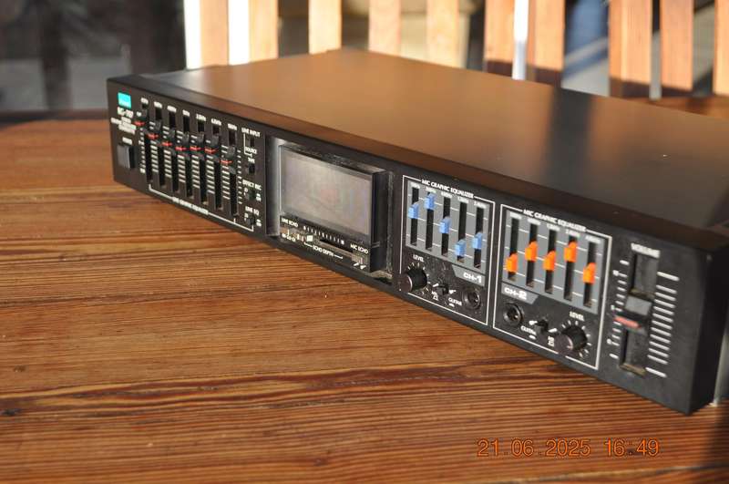 Vintage 1980s Sansui RG-707 Graphic Equalizer R2500