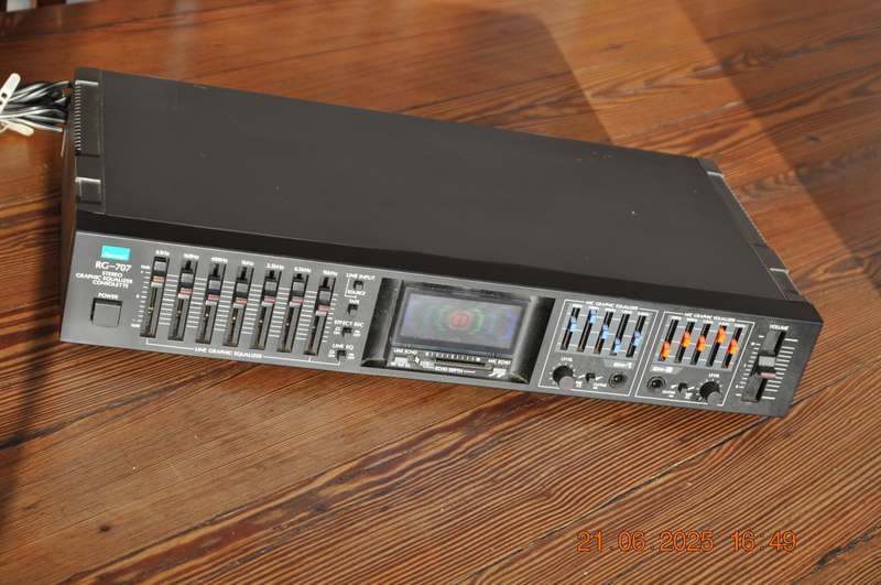 Vintage 1980s Sansui RG-707 Graphic Equalizer R2500