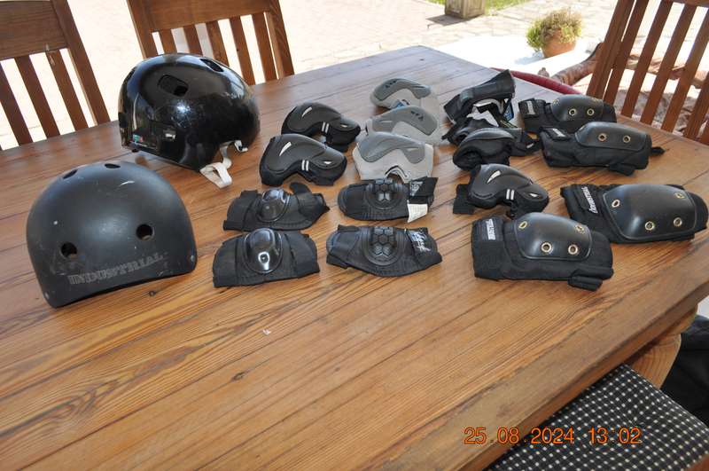 Protective Gear Helmet POC And Knee Pads