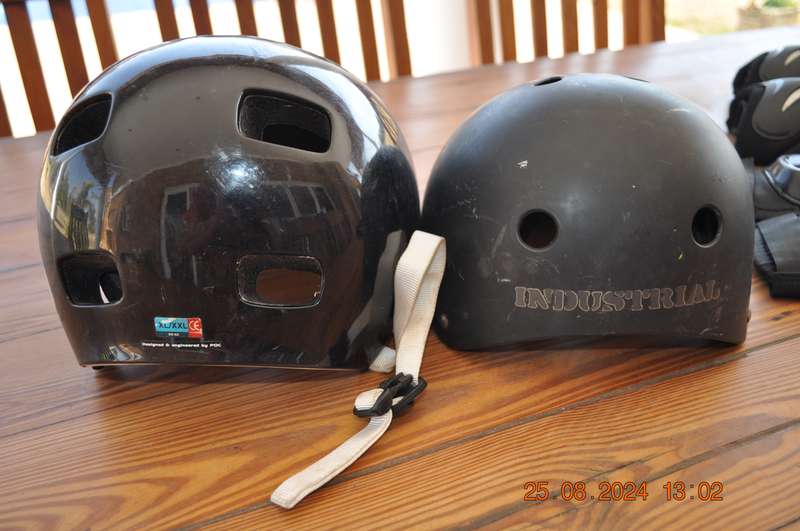 Protective Gear Helmet POC And Knee Pads