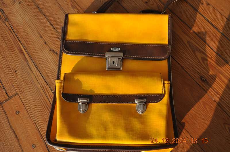 Vintage Vinyl Sapro Carry Bag
