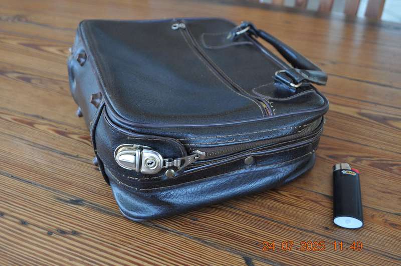 Pullman Leather Carry Bag