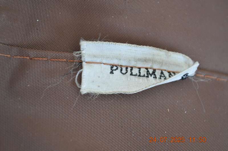 Pullman Leather Carry Bag