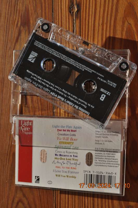 Touching The Father's Heart - Light The Fire Again (Cassette)