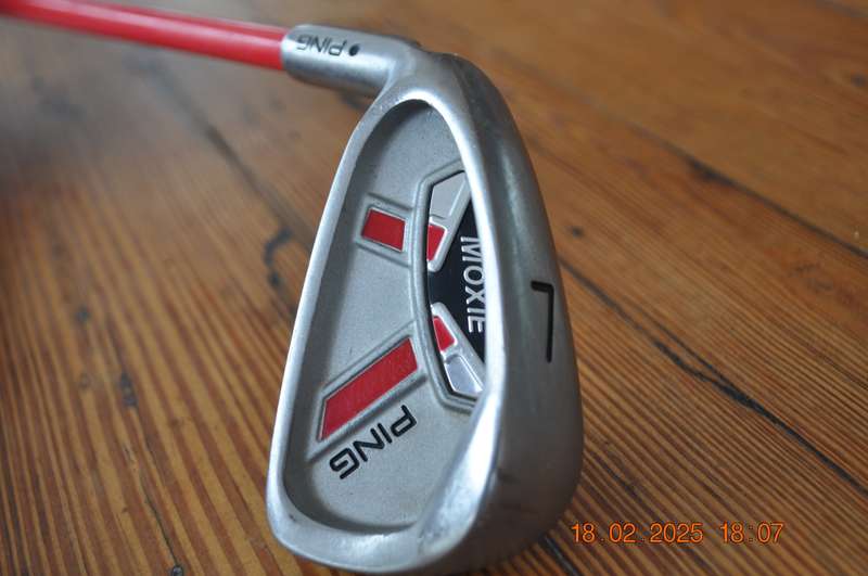 Ping Moxie Black Dot Junior 7 Iron Golf Club Left Hand