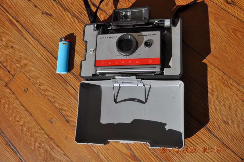 Vintage Polaroid 104 Folding Land Camera