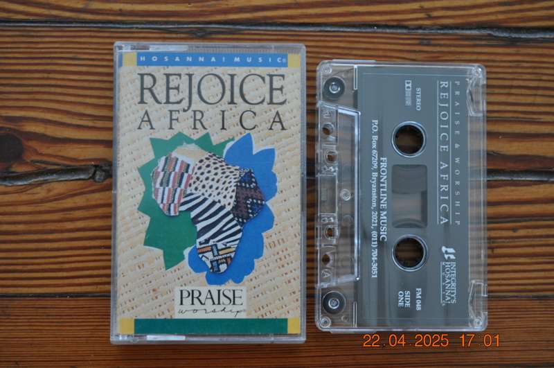 Praise & Worship - Rejoice Africa (Cassette)