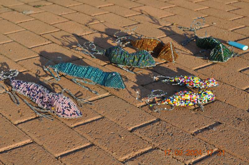 Wire Beaded Lizards (take them all)