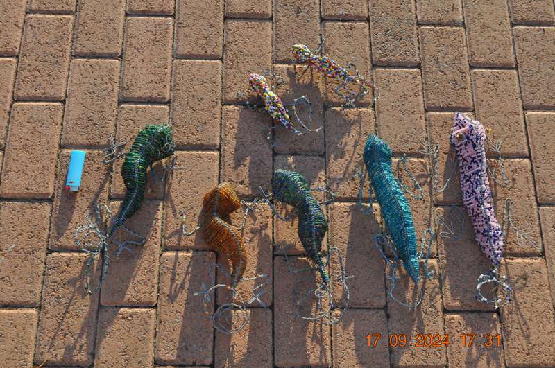 Wire Beaded Lizards (take them all)