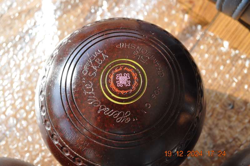 Henselite Super Grip Size 6 Lawn Bowls