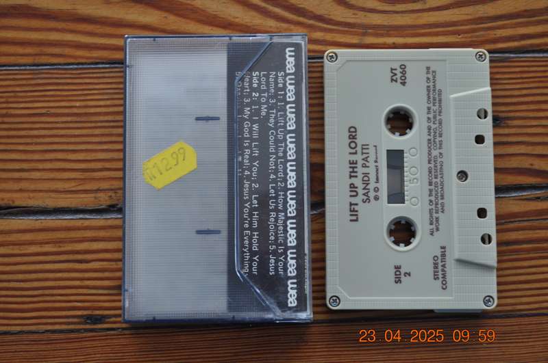 Sandi Patti - Lift Up The Lord (Cassette)