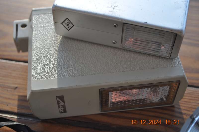 Vintage Camera Flashes and Light Meter (as is)
