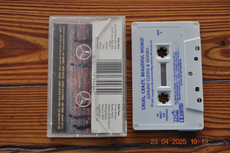 Johnny Clegg & Savuka - Cruel Crazy Beautiful World (Cassette)